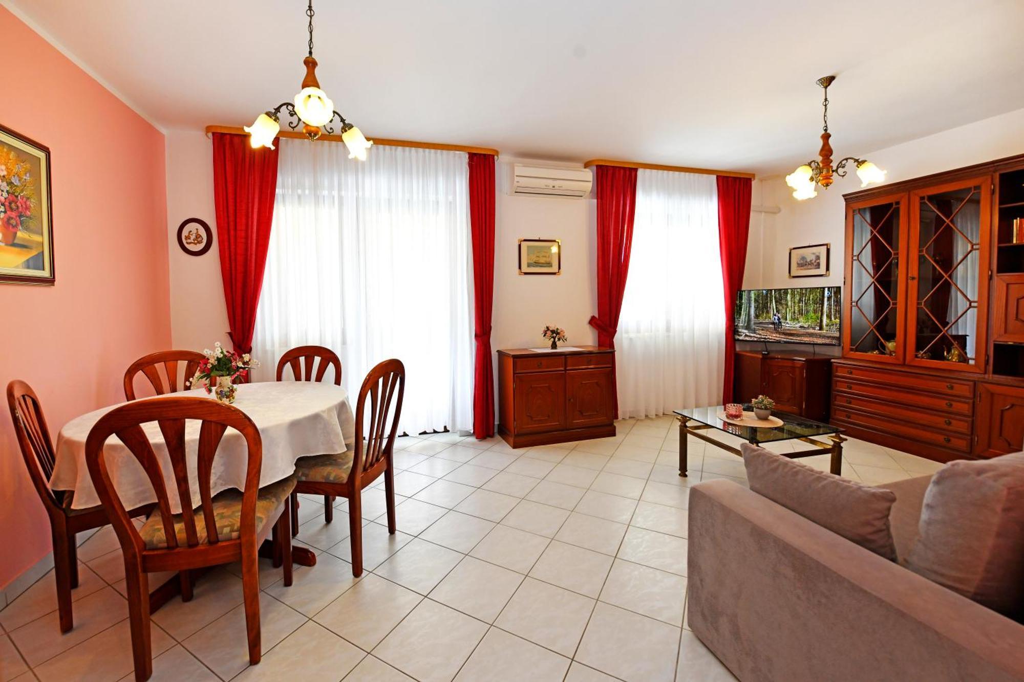 Jasmina Apartment *